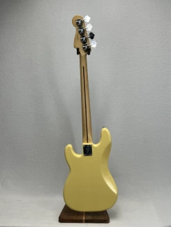 Fender Player Precision Bass Buttercream SN:MX22120392