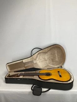 Acoustic Yamaha GC22S