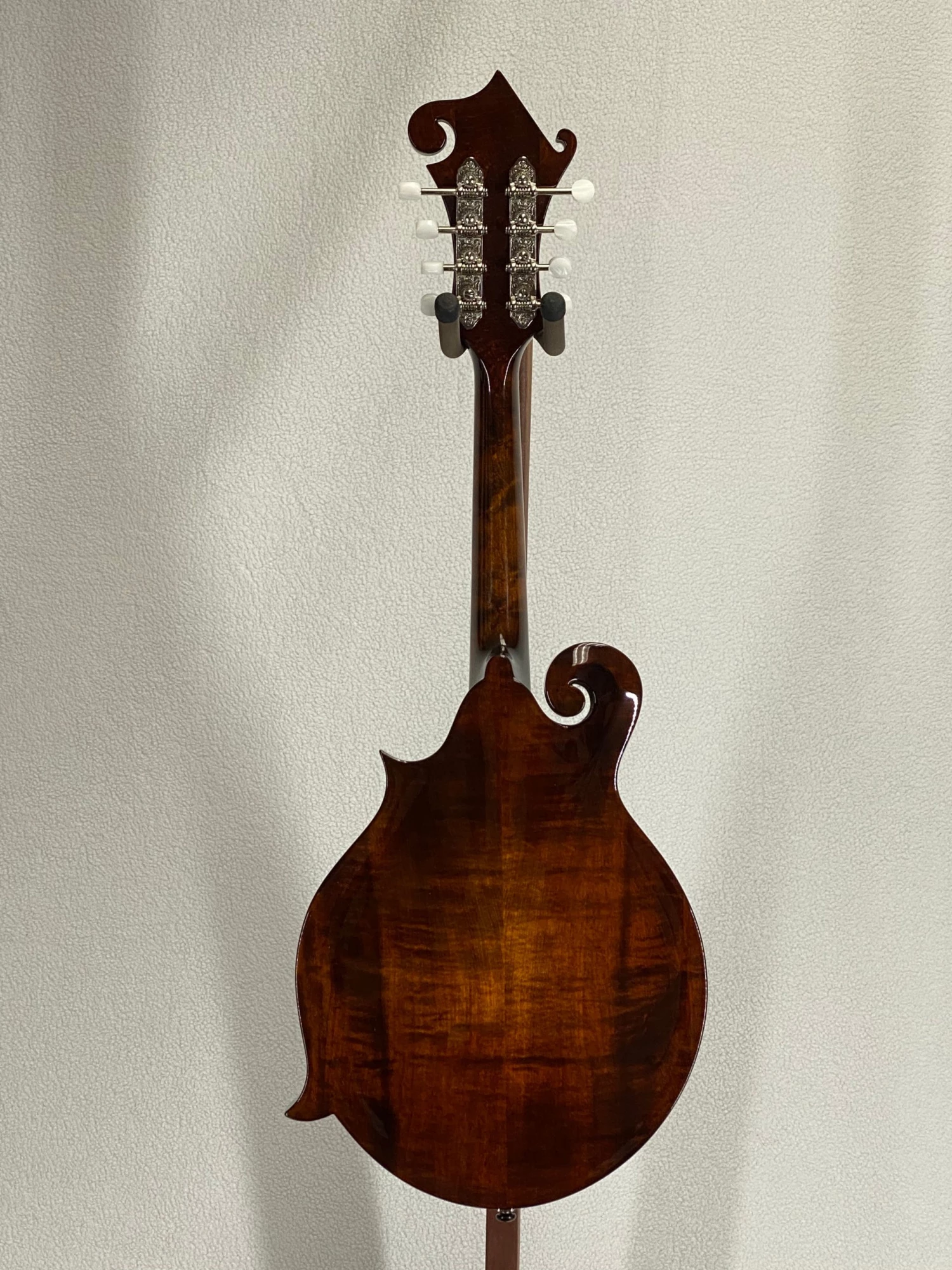 Mandolins Eastman MD515 Classic Sunburst SN:N2004303 4 Mandolins Eastman MD515 Classic Sunburst SN:N2004303