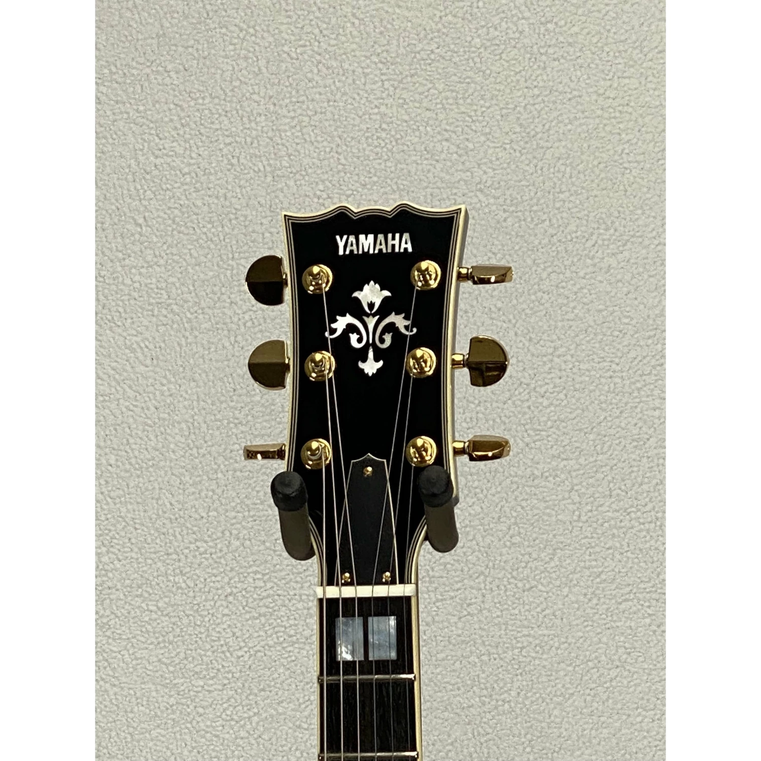 Yamaha SA2200 Violin Sunburst SN:IHJ065E Electric 3 Yamaha SA2200 Violin Sunburst SN:IHJ065E Electric