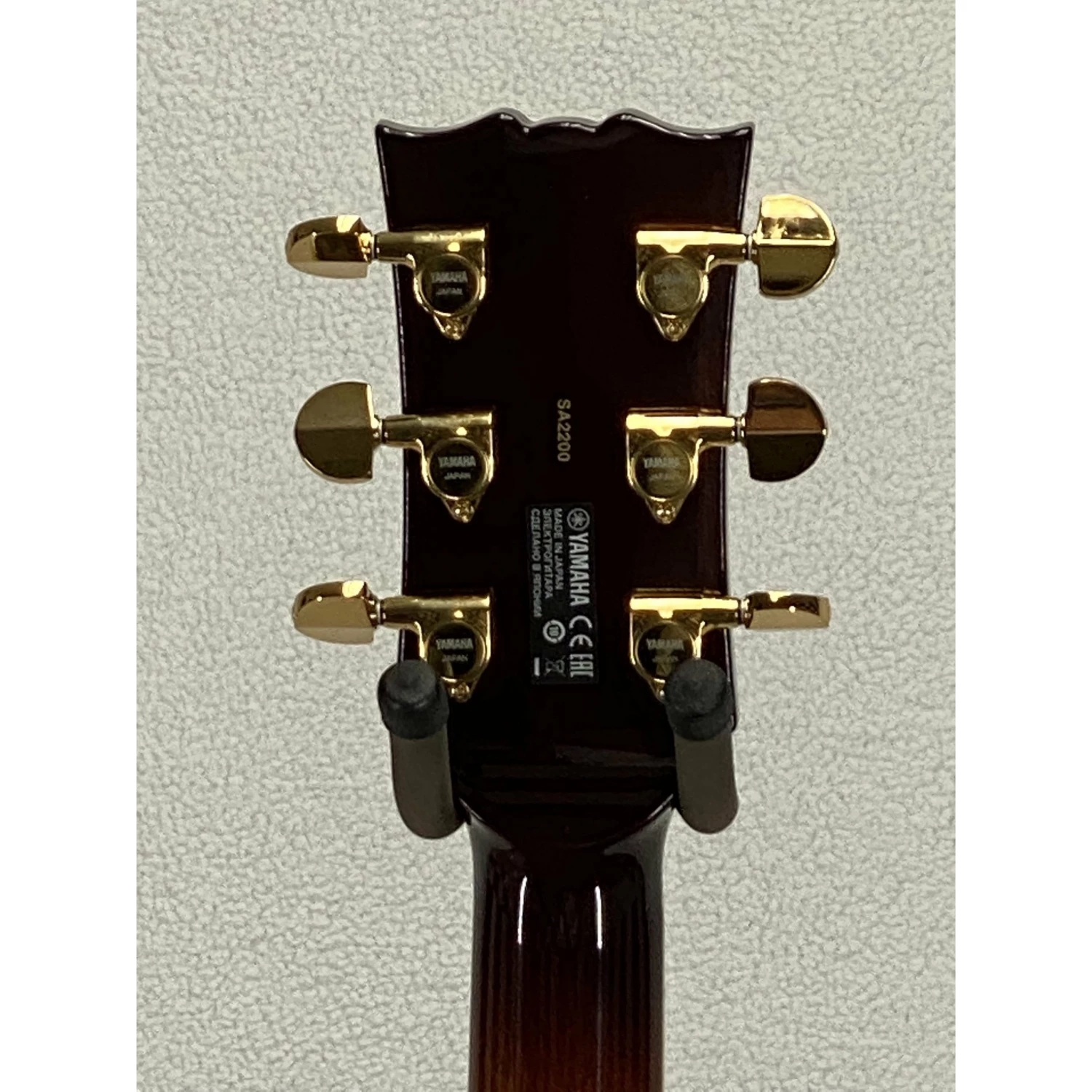 Yamaha SA2200 Violin Sunburst SN:IHJ065E Electric 6 Yamaha SA2200 Violin Sunburst SN:IHJ065E Electric