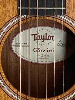 Acoustic Taylor GS Mini Mahogany SN:2210191410