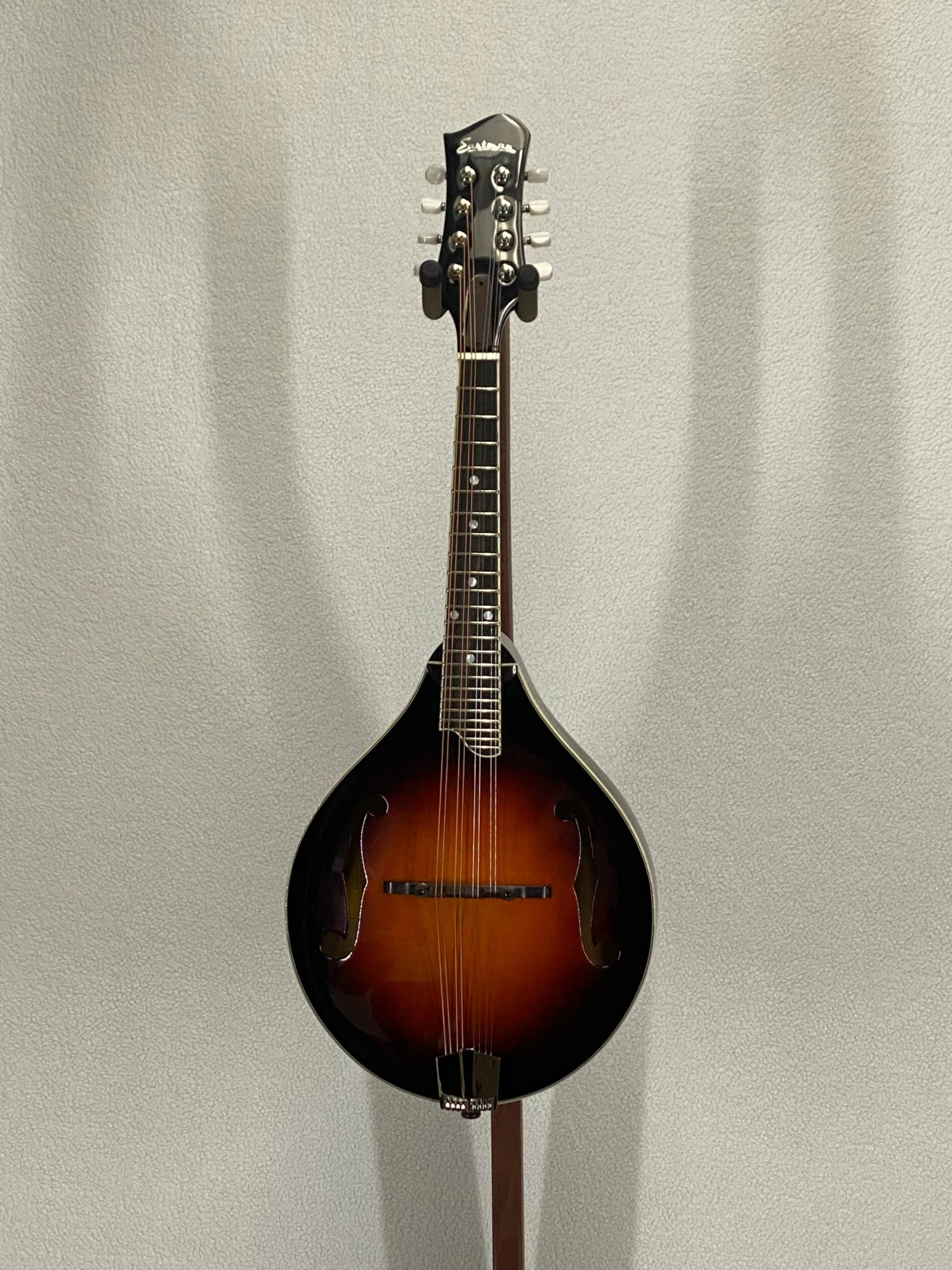 Mandolins Eastman MD505 Classic Sunburst SN:N2102410 1 Mandolins Eastman MD505 Classic Sunburst SN:N2102410