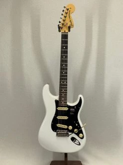 Fender American Performer Stratocaster Arctic White SN:US210080863