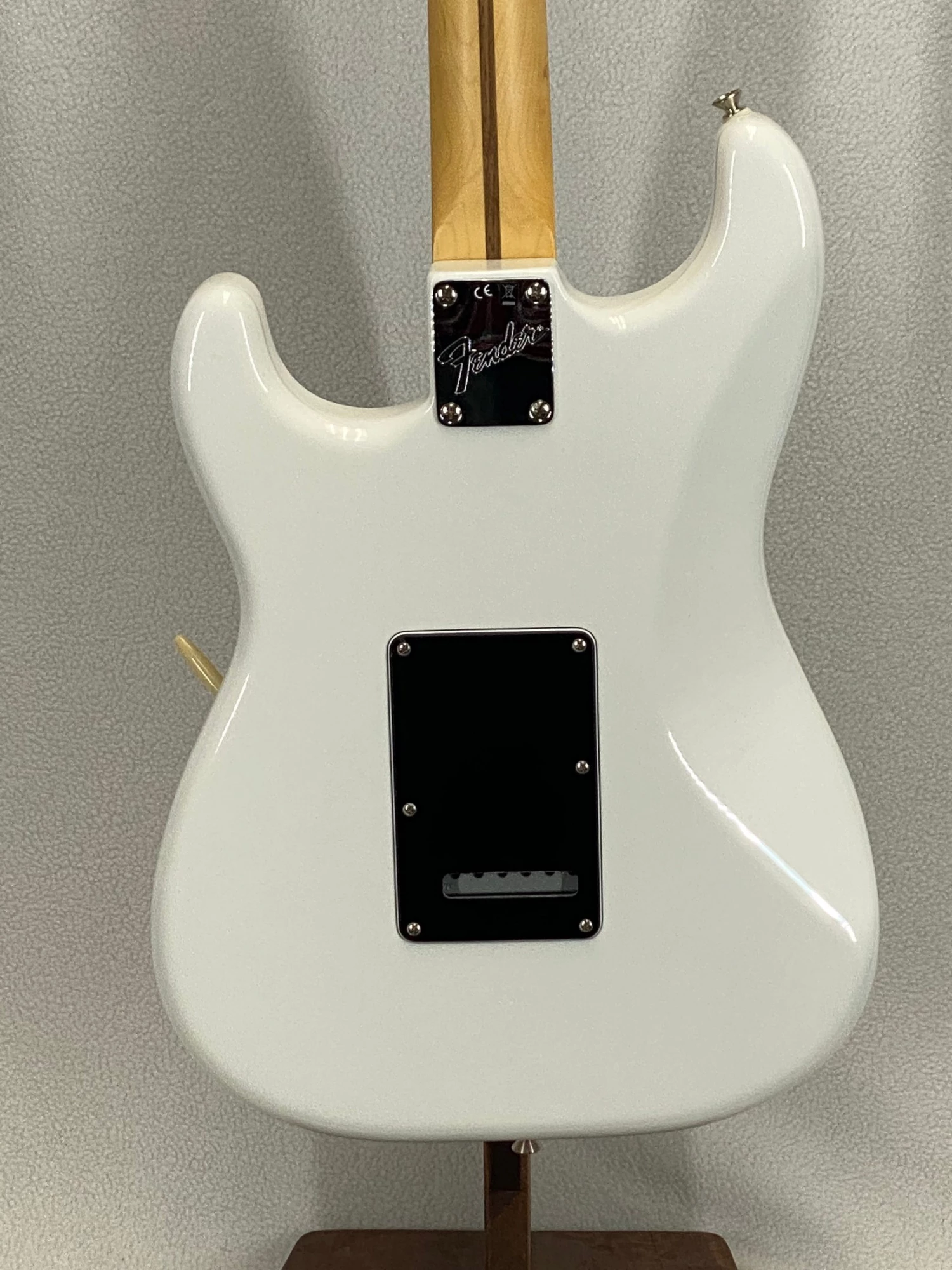 Fender American Performer Stratocaster Arctic White SN:US210080863 5 Fender American Performer Stratocaster Arctic White SN:US210080863