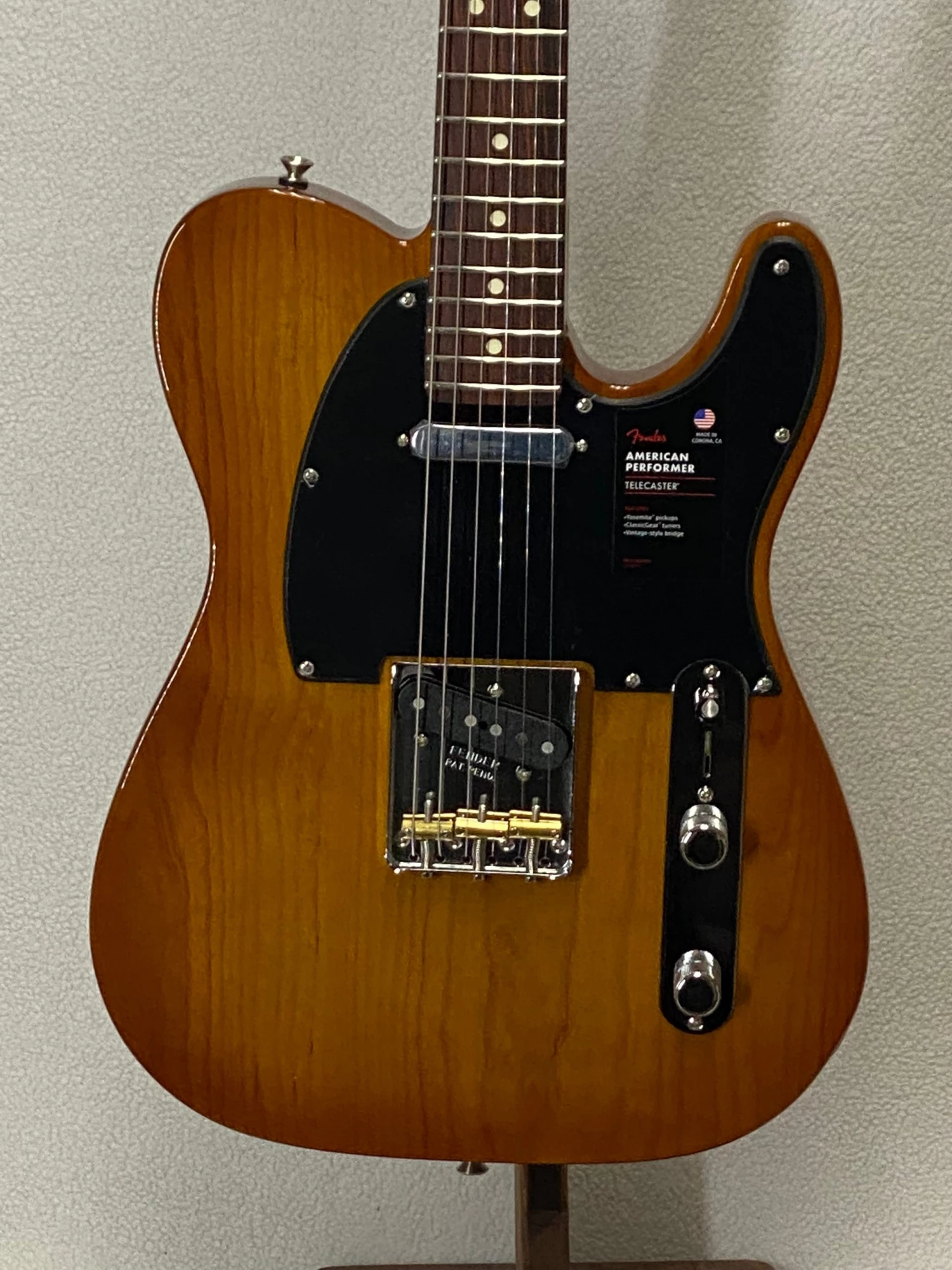 Fender American Performer Telecaster Honey Burst SN:US210081784 Electric 2 Fender American Performer Telecaster Honey Burst SN:US210081784 Electric