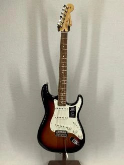 Fender Player Stratocaster 3-Color Sunburst Electric