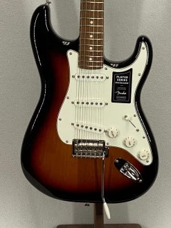 Fender Player Stratocaster 3-Color Sunburst Electric
