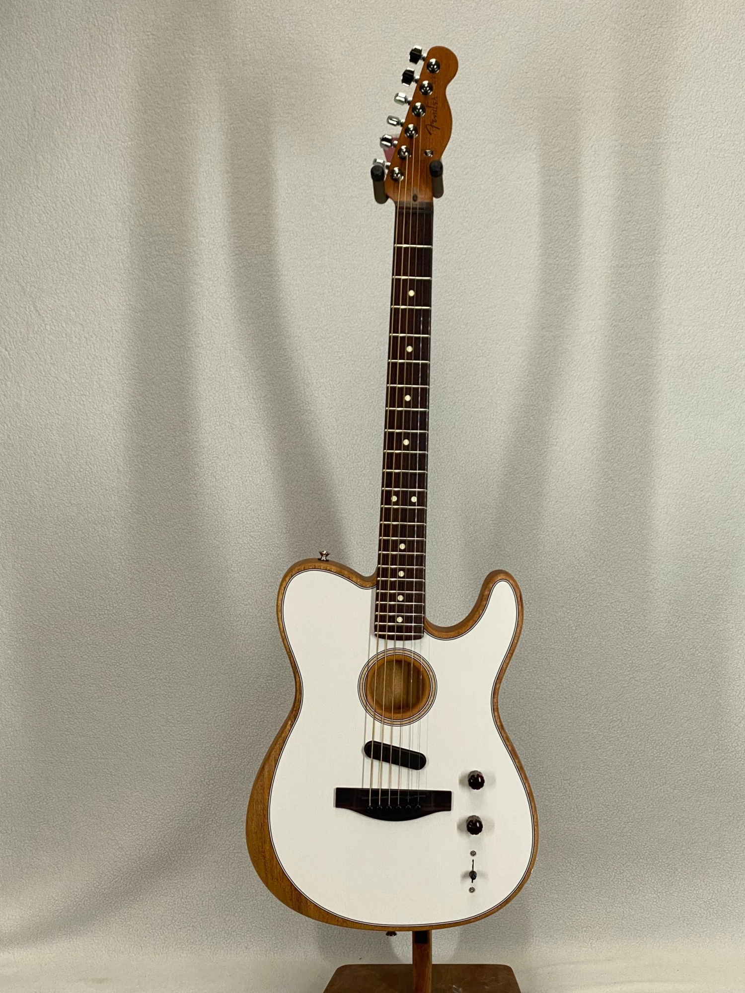 Acoustic Fender Acoustasonic Player Telecaster Arctic White 1 Acoustic Fender Acoustasonic Player Telecaster Arctic White