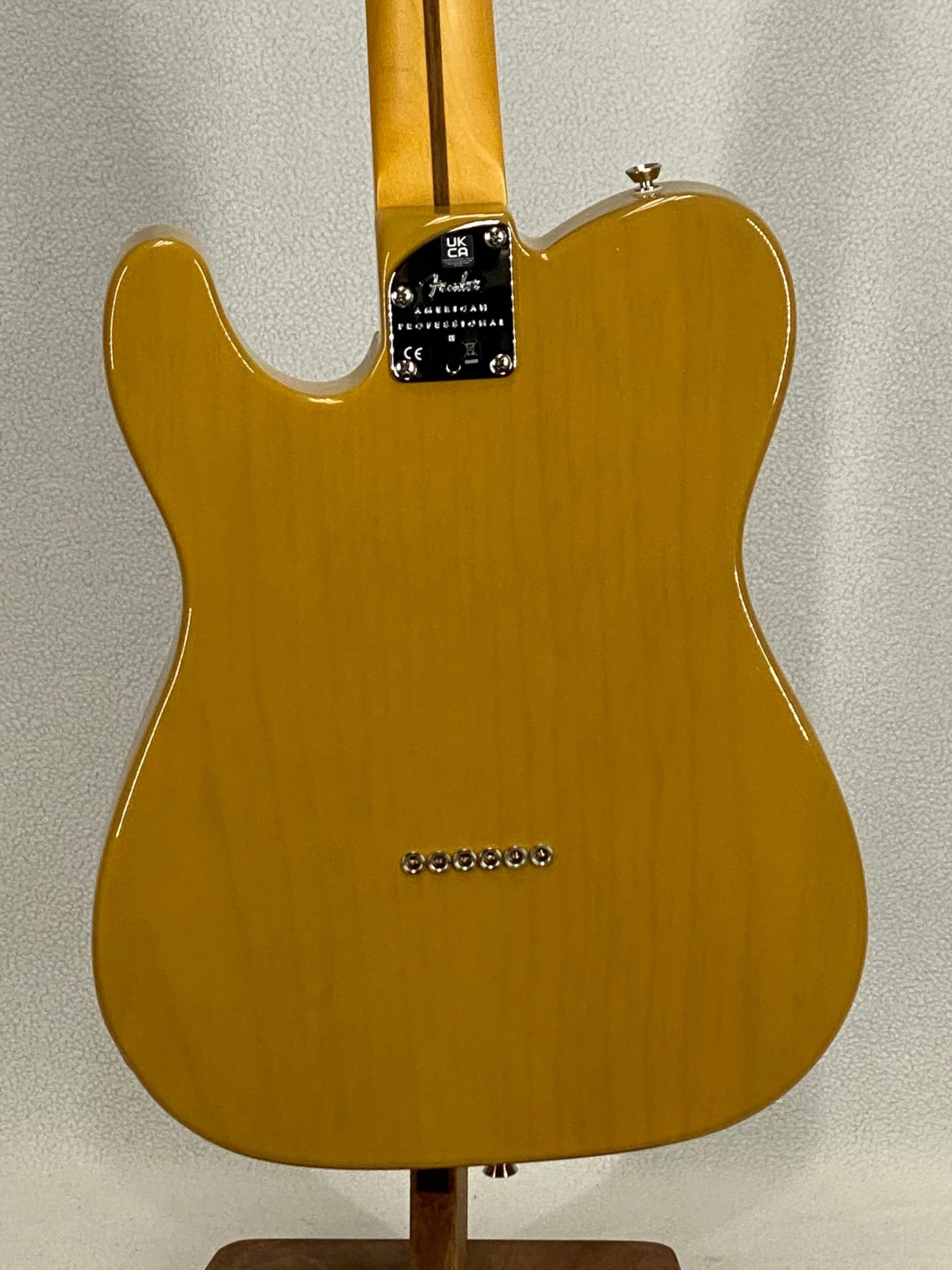 Fender American Professional II Telecaster Butterscotch Blonde SN:21032313 5 Fender American Professional II Telecaster Butterscotch Blonde SN:21032313