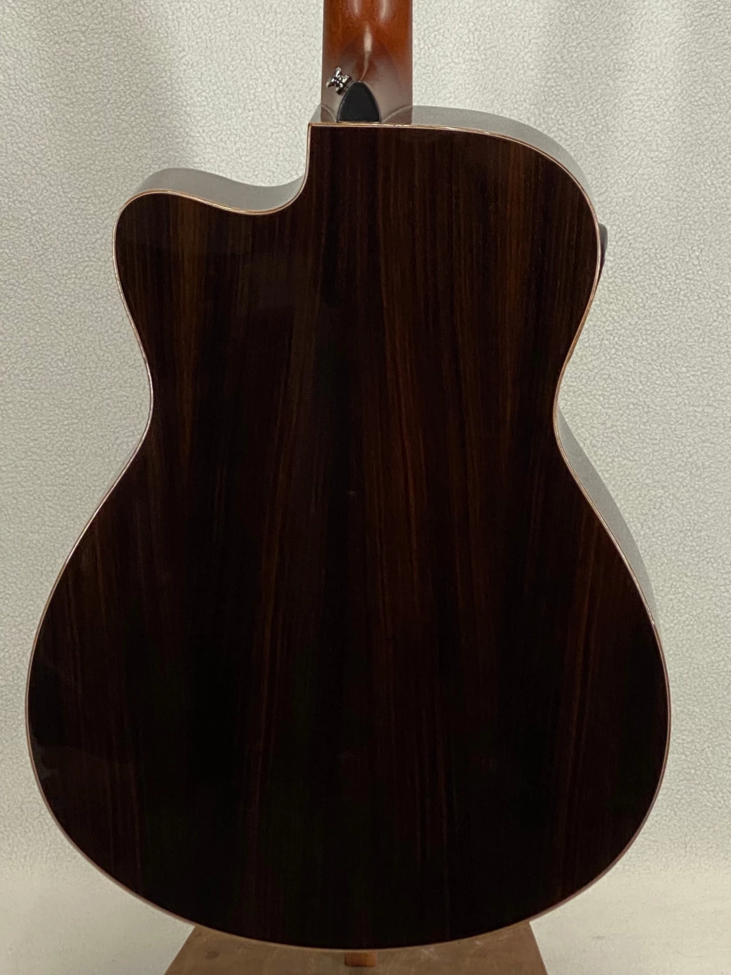 Acoustic Yamaha AC1R Tobacco Brown Sunburst SN:IHJ030162 6 Acoustic Yamaha AC1R Tobacco Brown Sunburst SN:IHJ030162