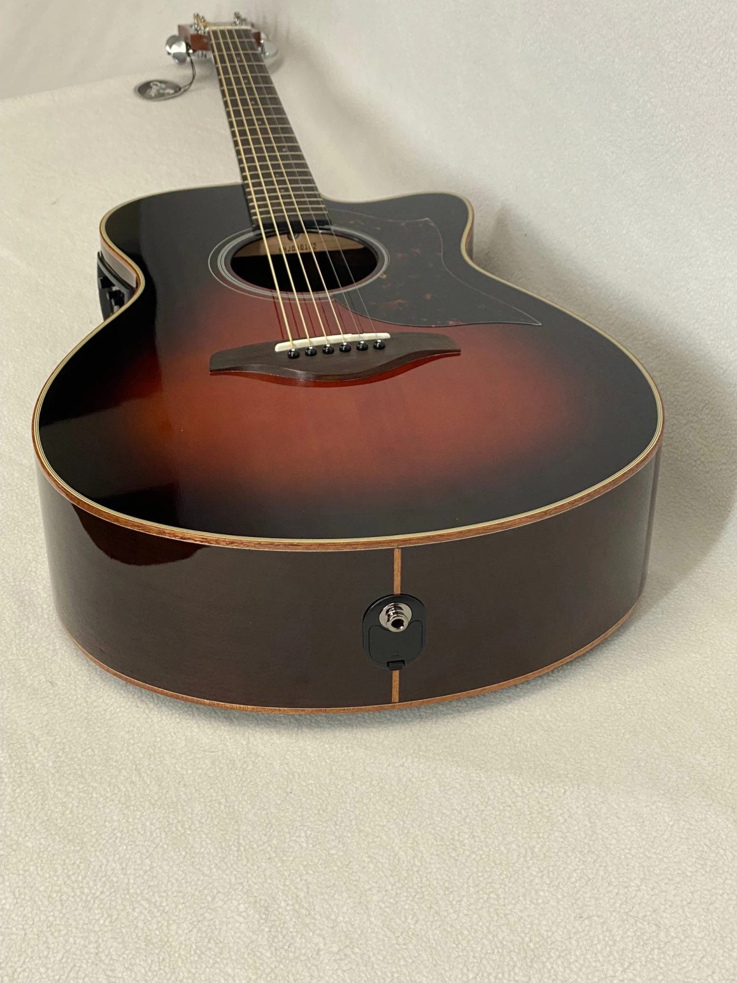 Acoustic Yamaha AC1R Tobacco Brown Sunburst SN:IHJ030162 10 Acoustic Yamaha AC1R Tobacco Brown Sunburst SN:IHJ030162