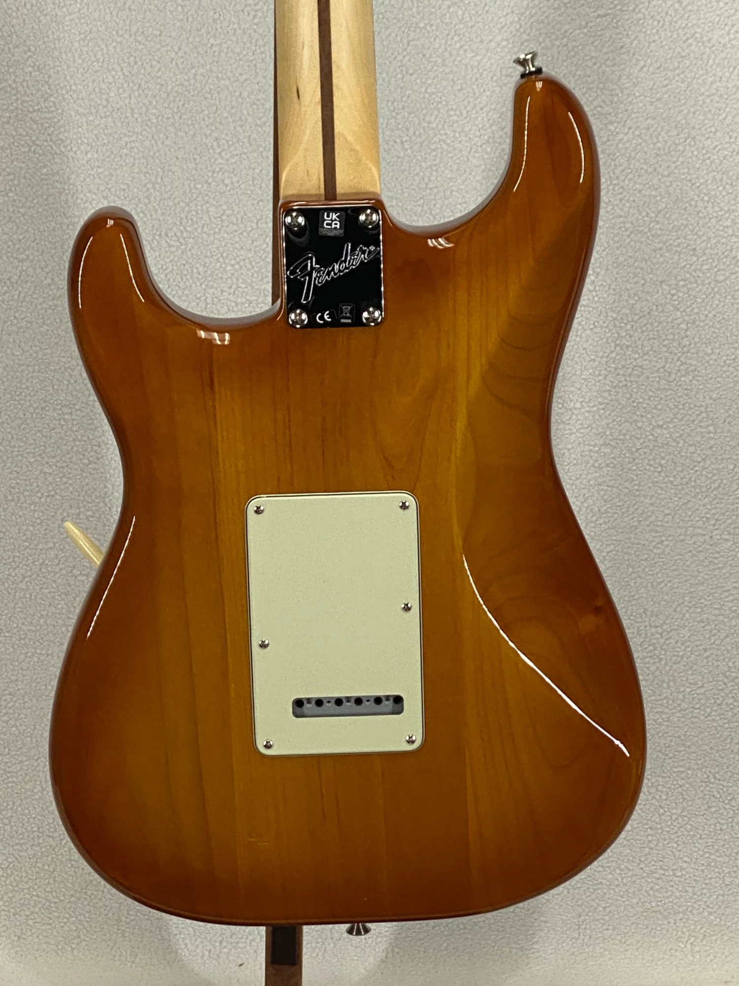Electric Fender American Performer Stratocaster Honey Burst SN:US21023973 5 Electric Fender American Performer Stratocaster Honey Burst SN:US21023973
