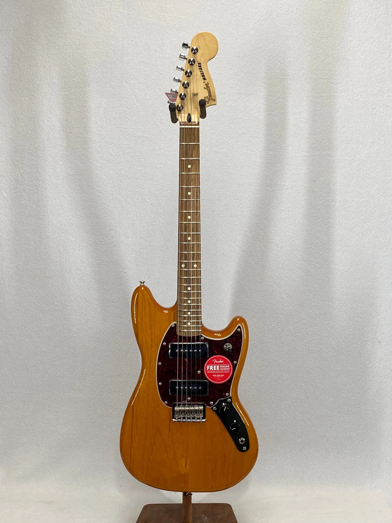 Electric Fender Player Mustang 90 Aged Natural 1 Electric Fender Player Mustang 90 Aged Natural