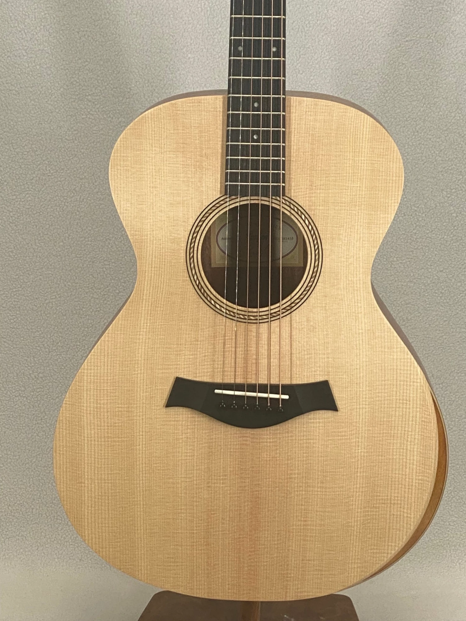 Acoustic Taylor Academy 12 Left Handed SN:2210121413 2 Acoustic Taylor Academy 12 Left Handed SN:2210121413
