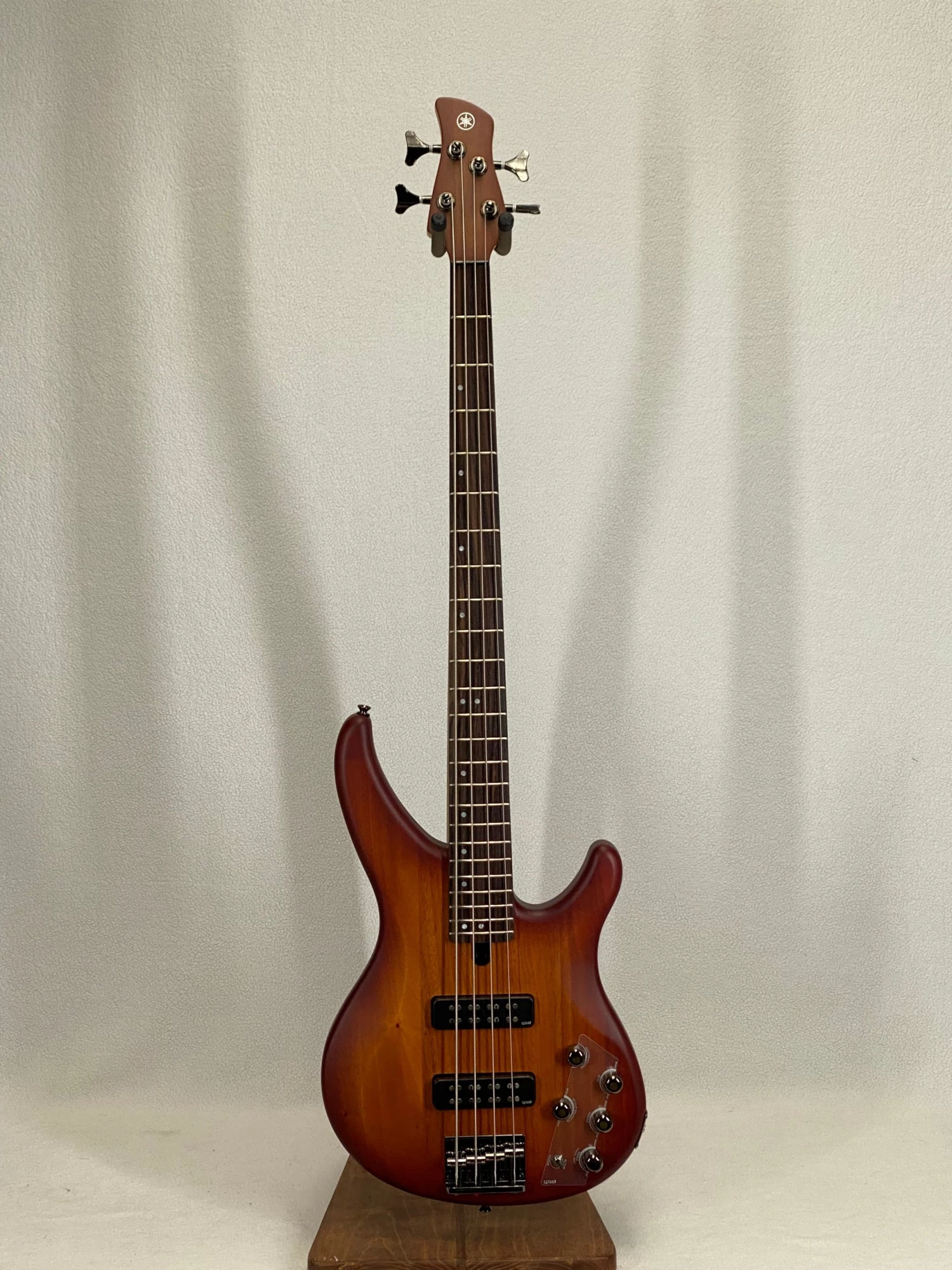 Yamaha TRBX504 Brick Burst SN:IHX053419 1 Yamaha TRBX504 Brick Burst SN:IHX053419