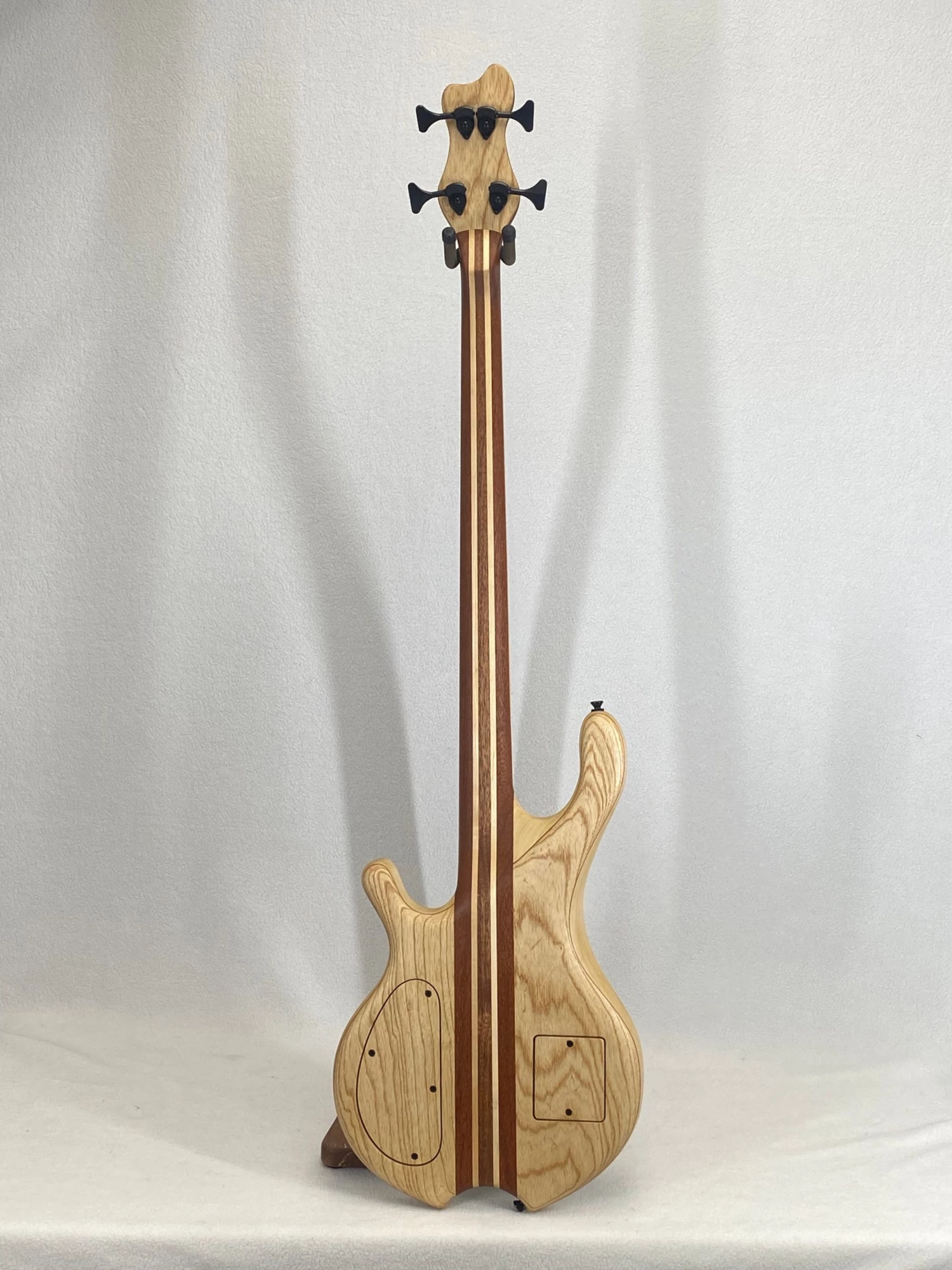 Used Saint Germain Bass Basses 7 Used Saint Germain Bass Basses