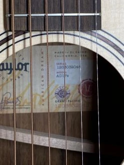 Taylor AD17e SN:1203032048 12 Taylor AD17e SN:1203032048