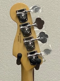 Basses Fender Player Jazz Bass 3-Color Sunburst SN:MX22028477