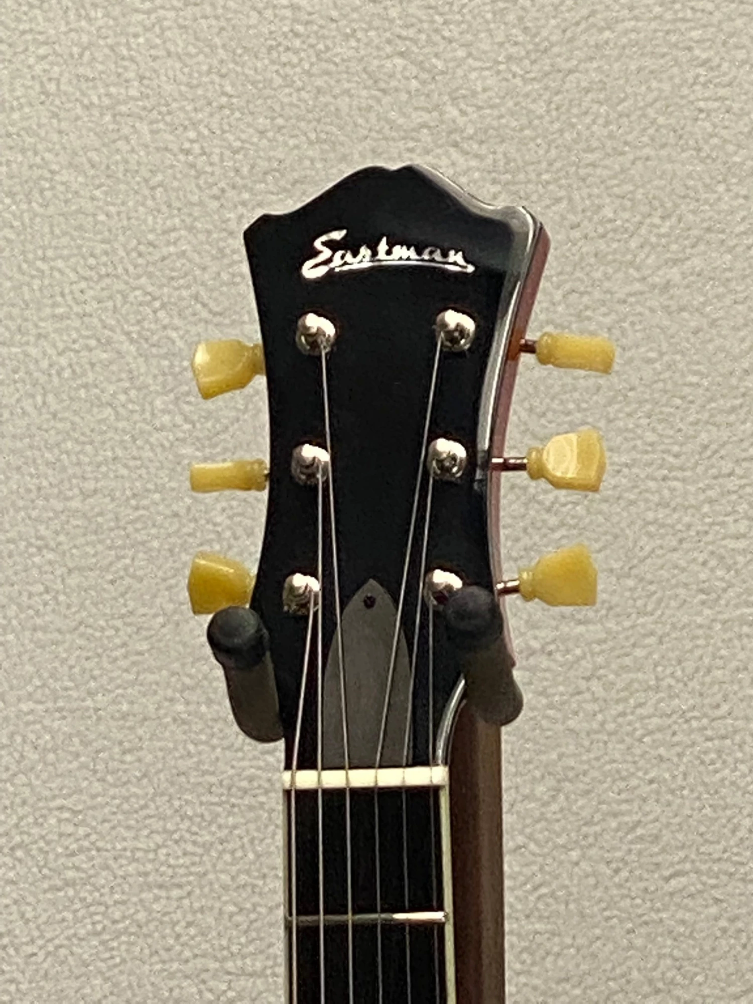 Eastman T386 Red SN:P2101709 3 Eastman T386 Red SN:P2101709