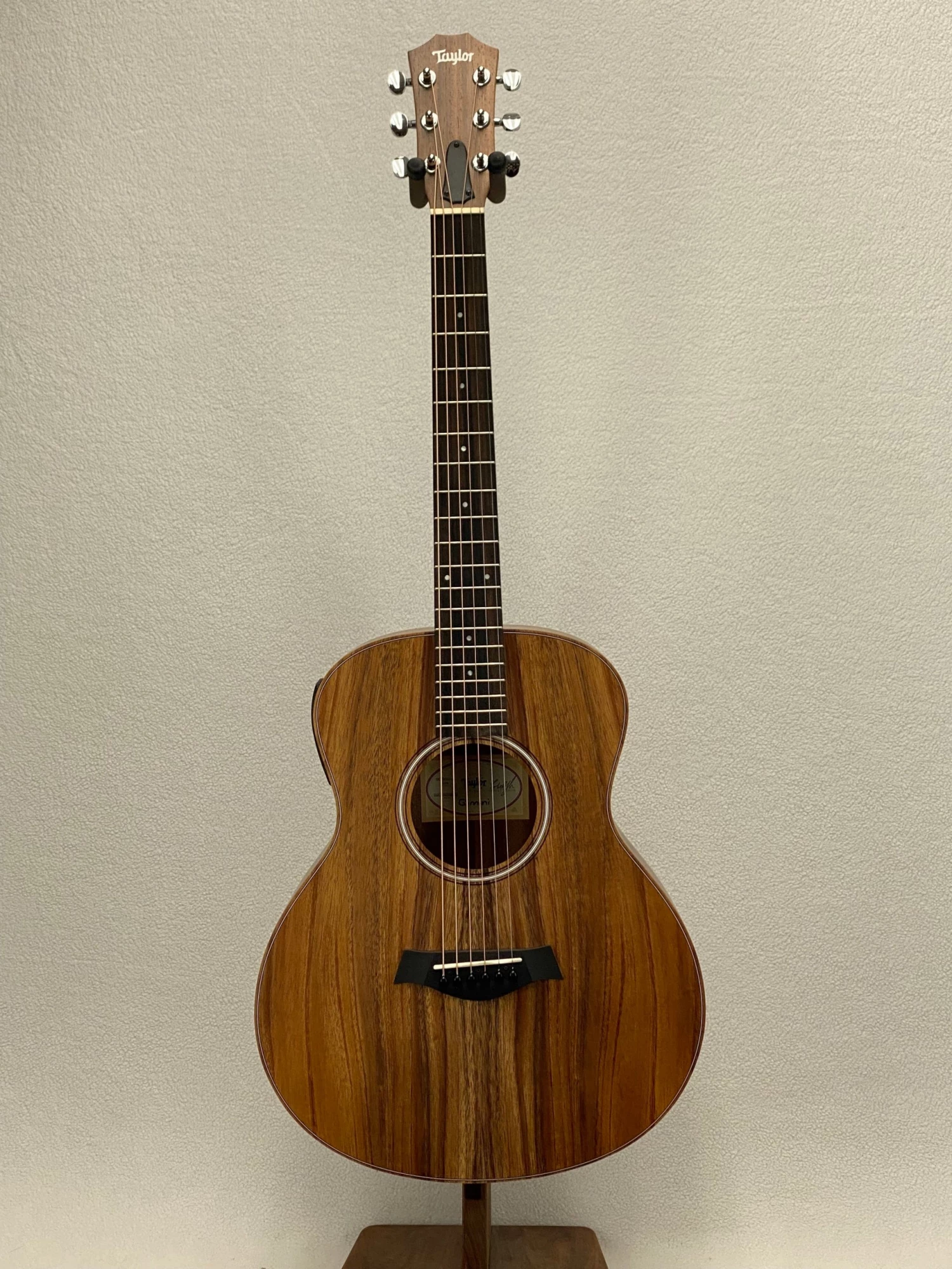 Taylor GS Mini-e Koa SN:2203232233 Acoustic 1 Taylor GS Mini-e Koa SN:2203232233 Acoustic