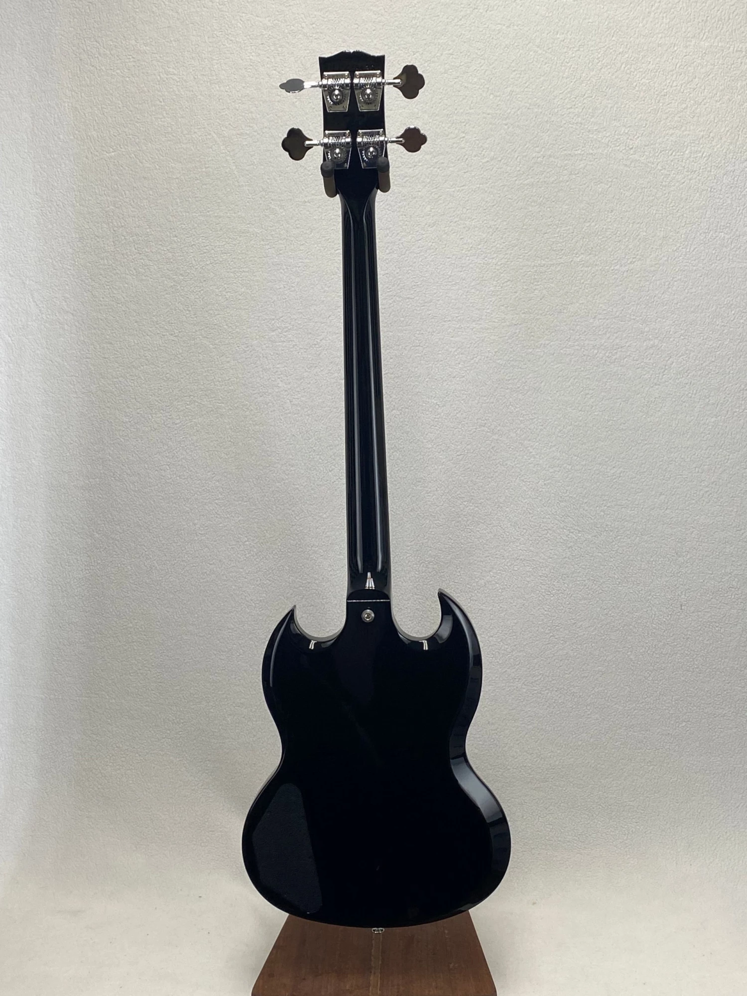 Basses Used 2018 Gibson SG Bass Ebony 5 Basses Used 2018 Gibson SG Bass Ebony