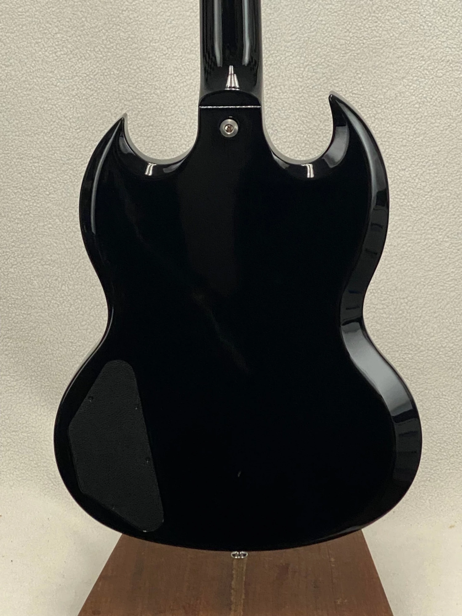 Basses Used 2018 Gibson SG Bass Ebony 6 Basses Used 2018 Gibson SG Bass Ebony