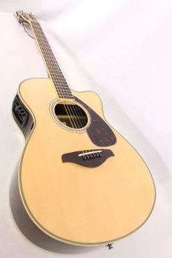 Yamaha FSX830C Small Body Acoustic/Electric Guitar
