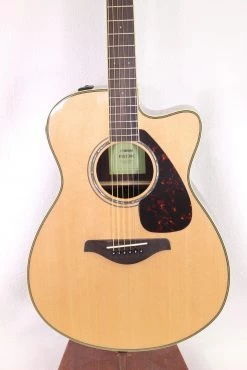 Yamaha FSX830C Small Body Acoustic/Electric Guitar