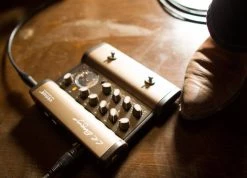 Accessories LR Baggs Venue DI Acoustic Guitar Preamp Pedal 9 Accessories LR Baggs Venue DI Acoustic Guitar Preamp Pedal